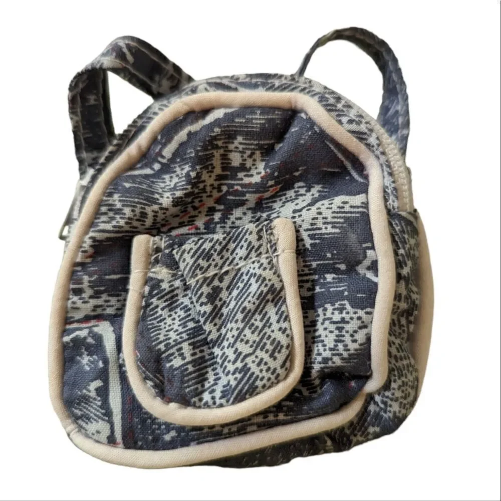 ‎Vintage miniature backpack